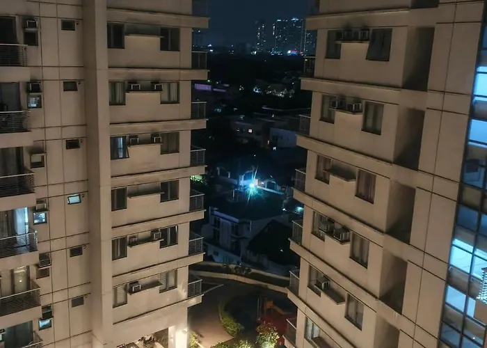 2 Bedroom Fully Furnished Condo- Near St Lukes Manila