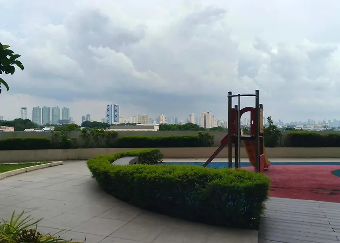 2 Bedroom Fully Furnished Condo- Near St Lukes Apartahotel 4*